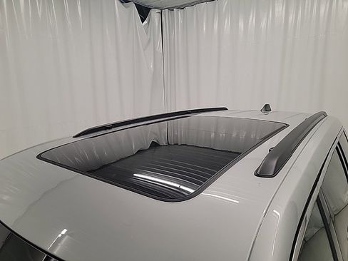 New 2025 Jeep Grand Cherokee L Limited w/ Luxury Tech Group II image 10