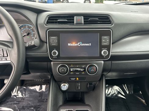 Used 2022 Nissan Leaf S image 27