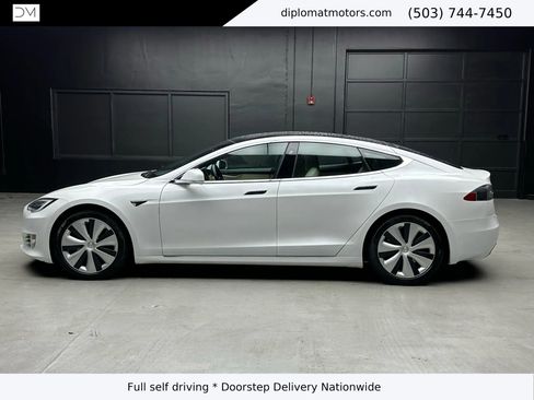 Used 2020 Tesla Model S Long Range Plus image 3
