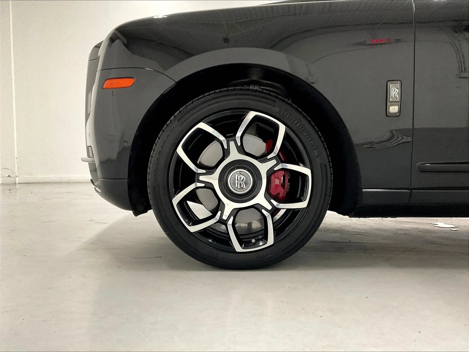 Used 2021 Rolls-Royce Cullinan Black Badge AWD/4WD image 34