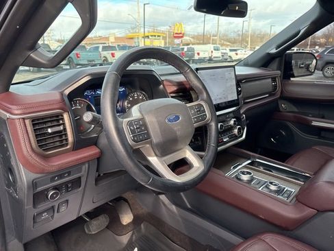 Used 2023 Ford Expedition Max Limited image 5