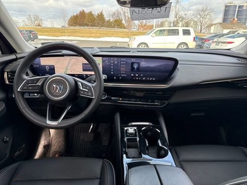Used 2025 Buick Envision Avenir image 12