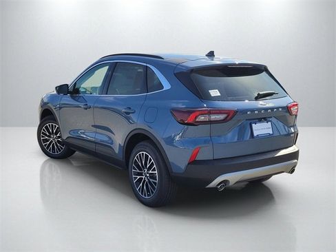 New 2025 Ford Escape SE image 6