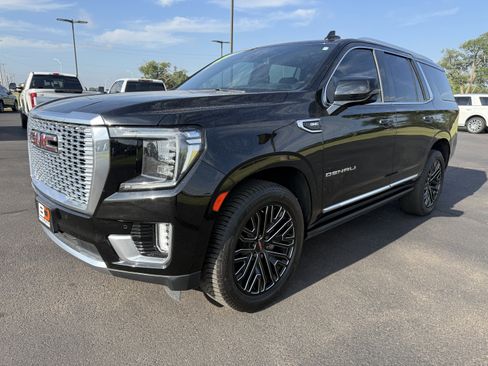 Used 2022 GMC Yukon Denali AWD/4WD image 1