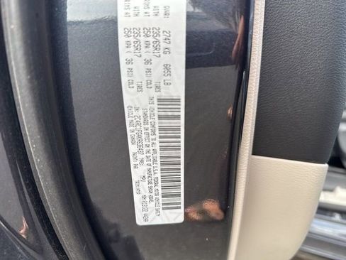 Used 2019 Chrysler Pacifica Touring Plus w/ Cold Weather Group image 11