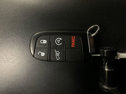 Used 2022 Dodge Durango GT image 16