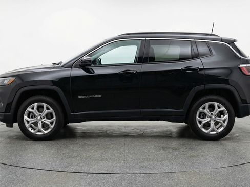 Used 2025 Jeep Compass Latitude image 5