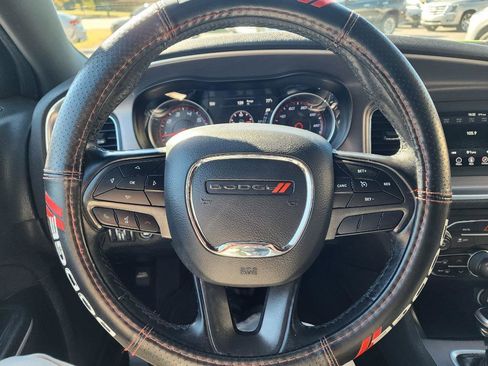 Used 2019 Dodge Charger SXT image 20