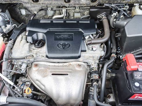 Used 2018 Toyota RAV4 LE image 26