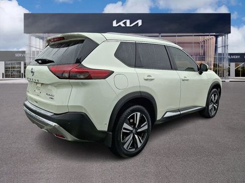 Used 2021 Nissan Rogue Platinum image 6