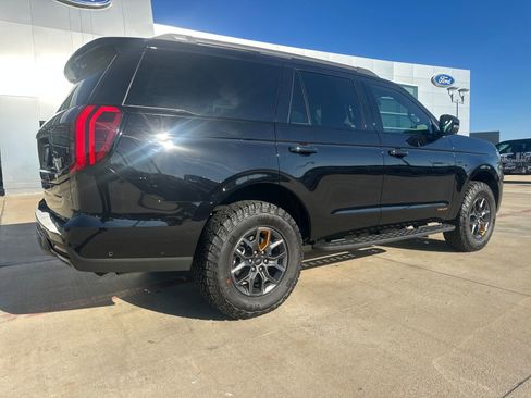 New 2025 Ford Expedition Tremor image 5