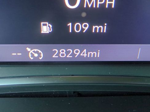 Used 2024 Chevrolet Traverse LT image 31