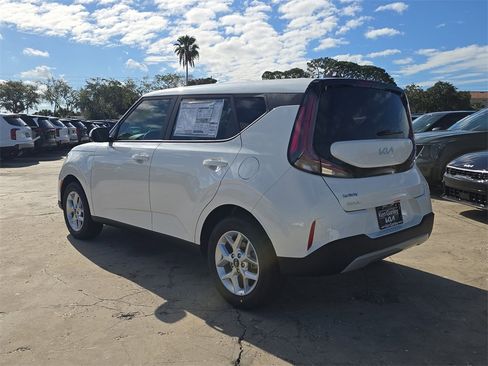 New 2025 Kia Soul LX image 6
