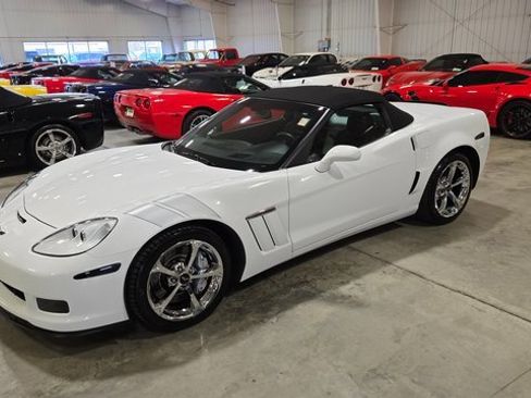 Used 2013 Chevrolet Corvette Grand Sport w/ 2LT Preferred Equipment Group image 40