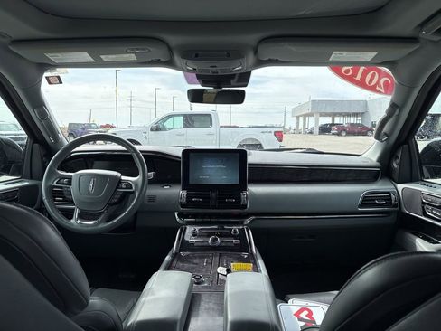 Used 2018 Lincoln Navigator L Reserve w/ Technology Package image 28