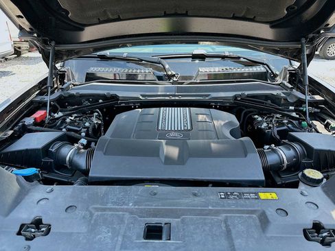 Used 2025 Land Rover Defender 110 V8 AWD/4WD image 31