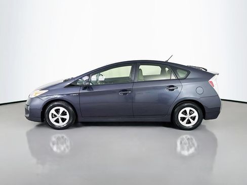 Used 2014 Toyota Prius Two FWD image 4