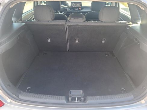 Used 2018 Hyundai Elantra GT w/ Style Package 02 FWD image 12