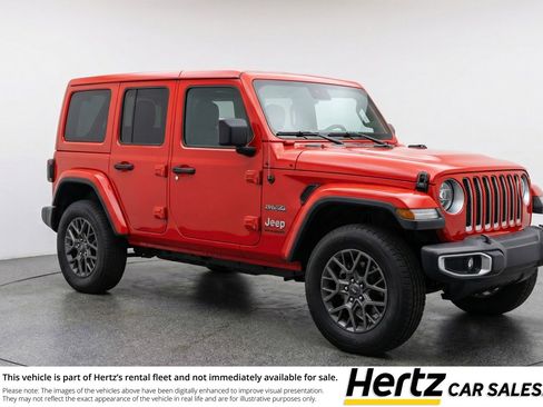 Used 2025 Jeep Wrangler Sahara image 1