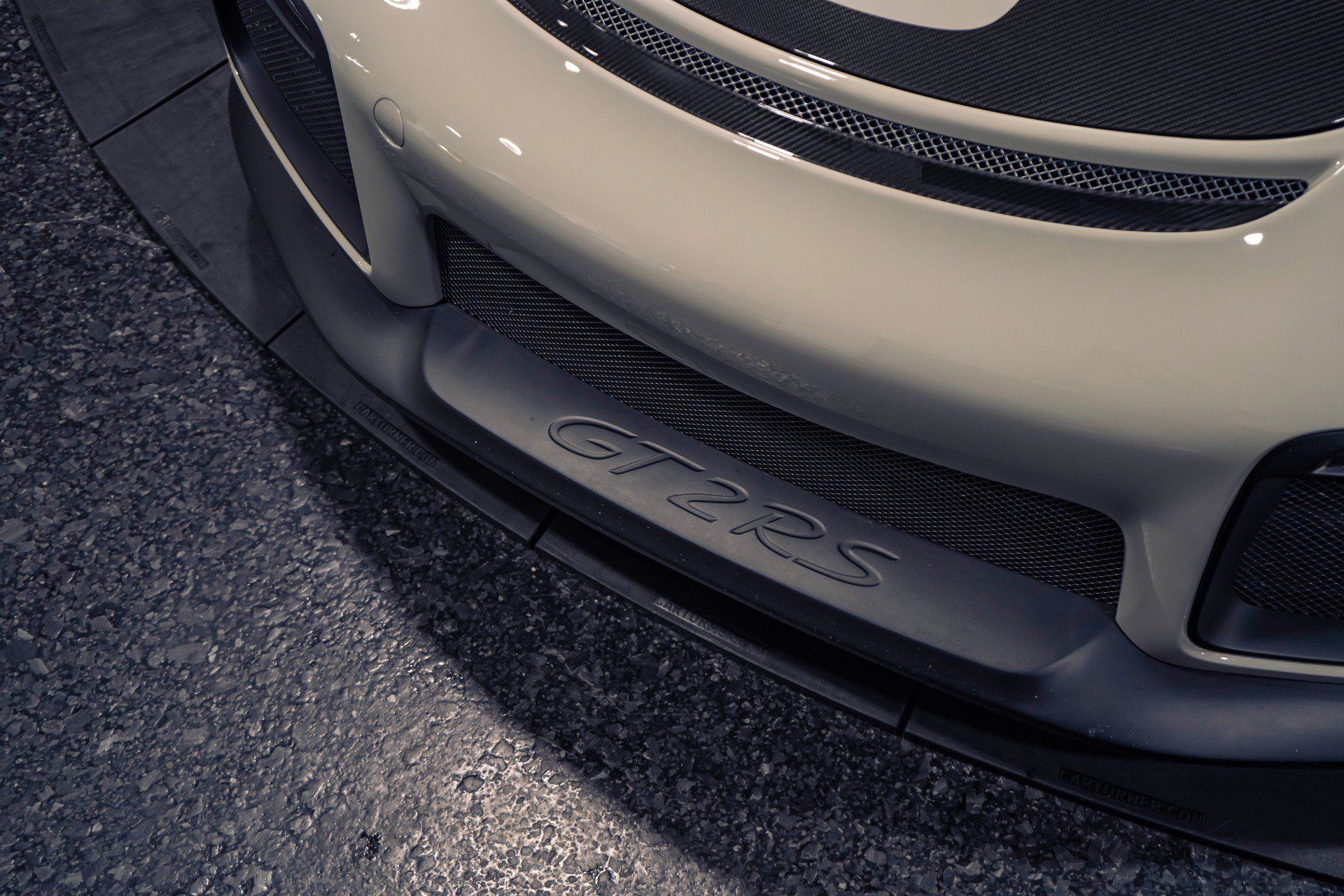 Used 2018 Porsche 911 GT2 RS w/ Weissach Package RWD image 7