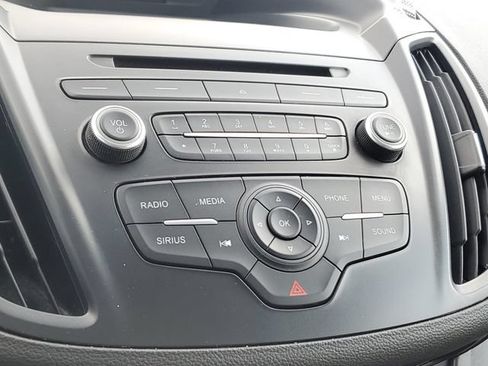 Used 2017 Ford Escape SE FWD image 29