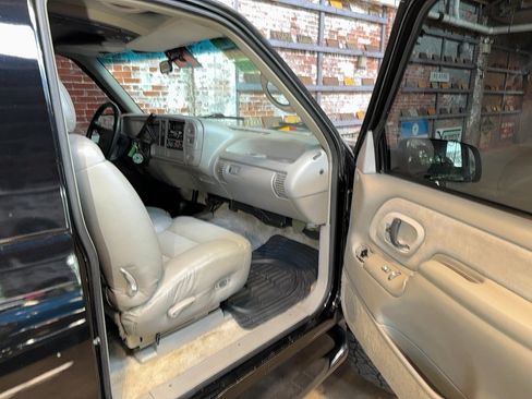 Used 1995 GMC Yukon SLE image 63