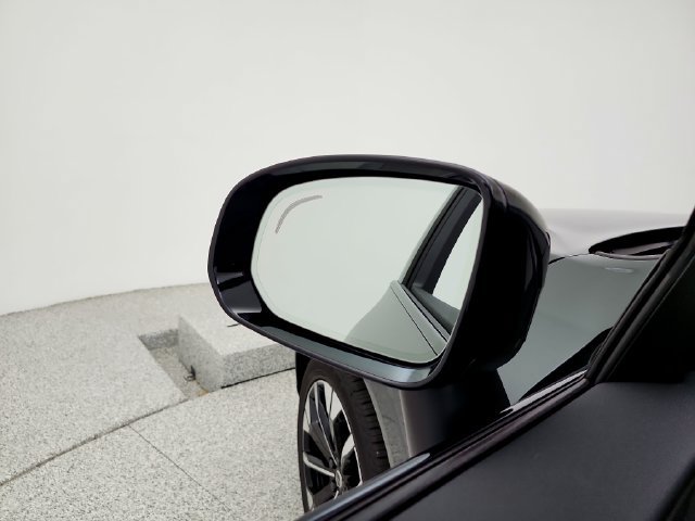 New 2027 Volvo XC60 B5 Plus AWD/4WD image 23