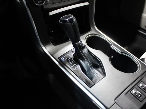 Used 2015 Toyota Camry XSE w/ Advanced Technology Package image 17