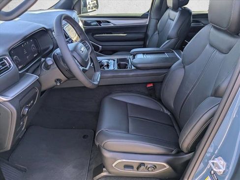 New 2026 Jeep Grand Wagoneer 4WD image 17