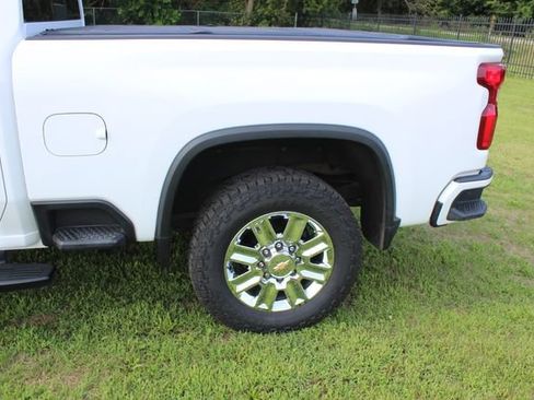 Used 2024 Chevrolet Silverado 2500 High Country w/ Z71 Off-Road Package AWD/4WD image 10