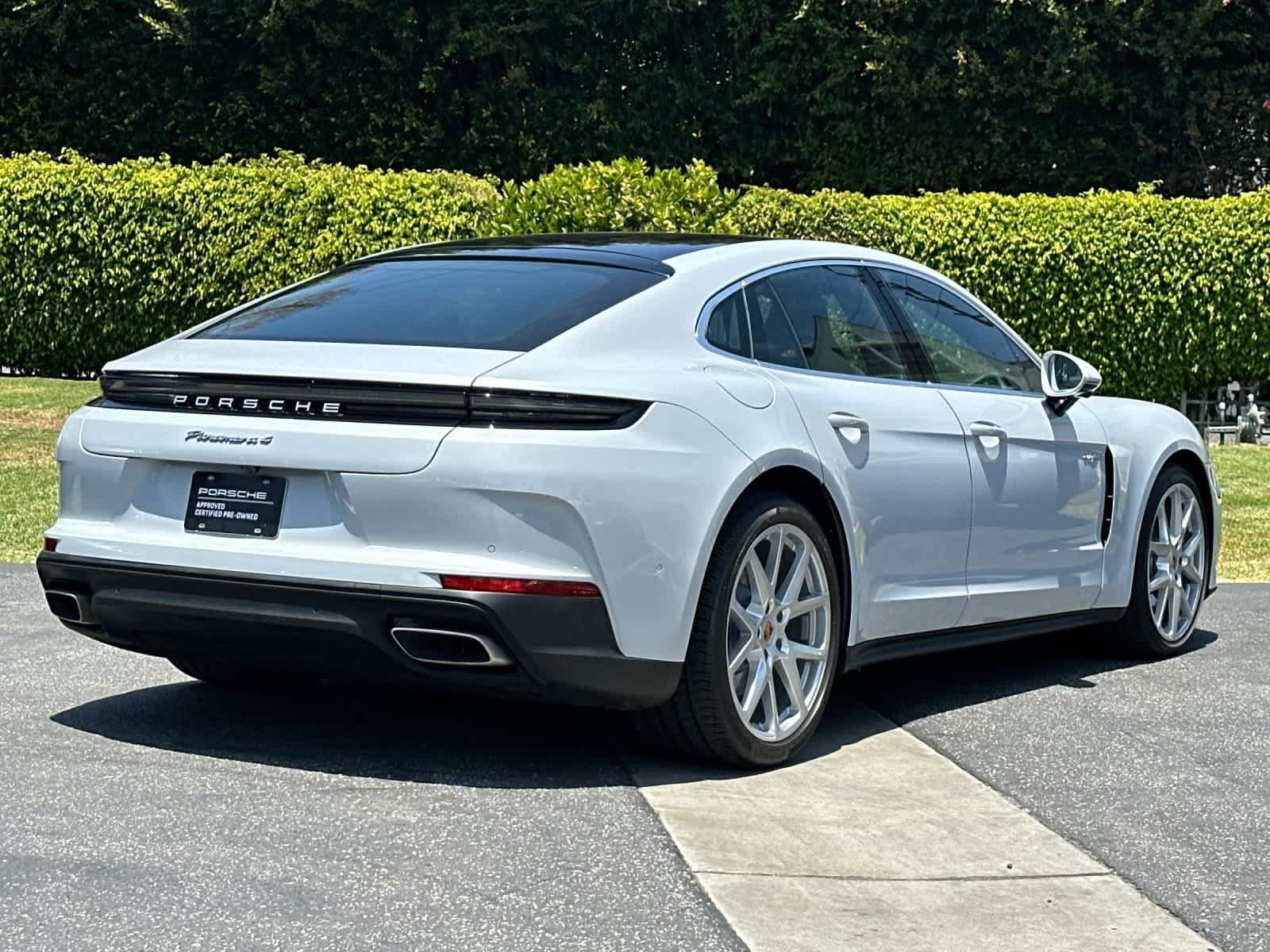 Certified 2025 Porsche Panamera 4 AWD/4WD image 8