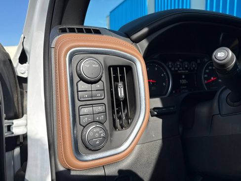 Used 2023 Chevrolet Silverado 2500 High Country w/ Z71 Off-Road Package AWD/4WD image 31