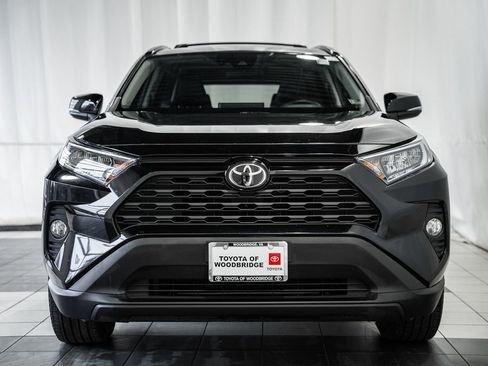 Used 2020 Toyota RAV4 XLE Premium image 2