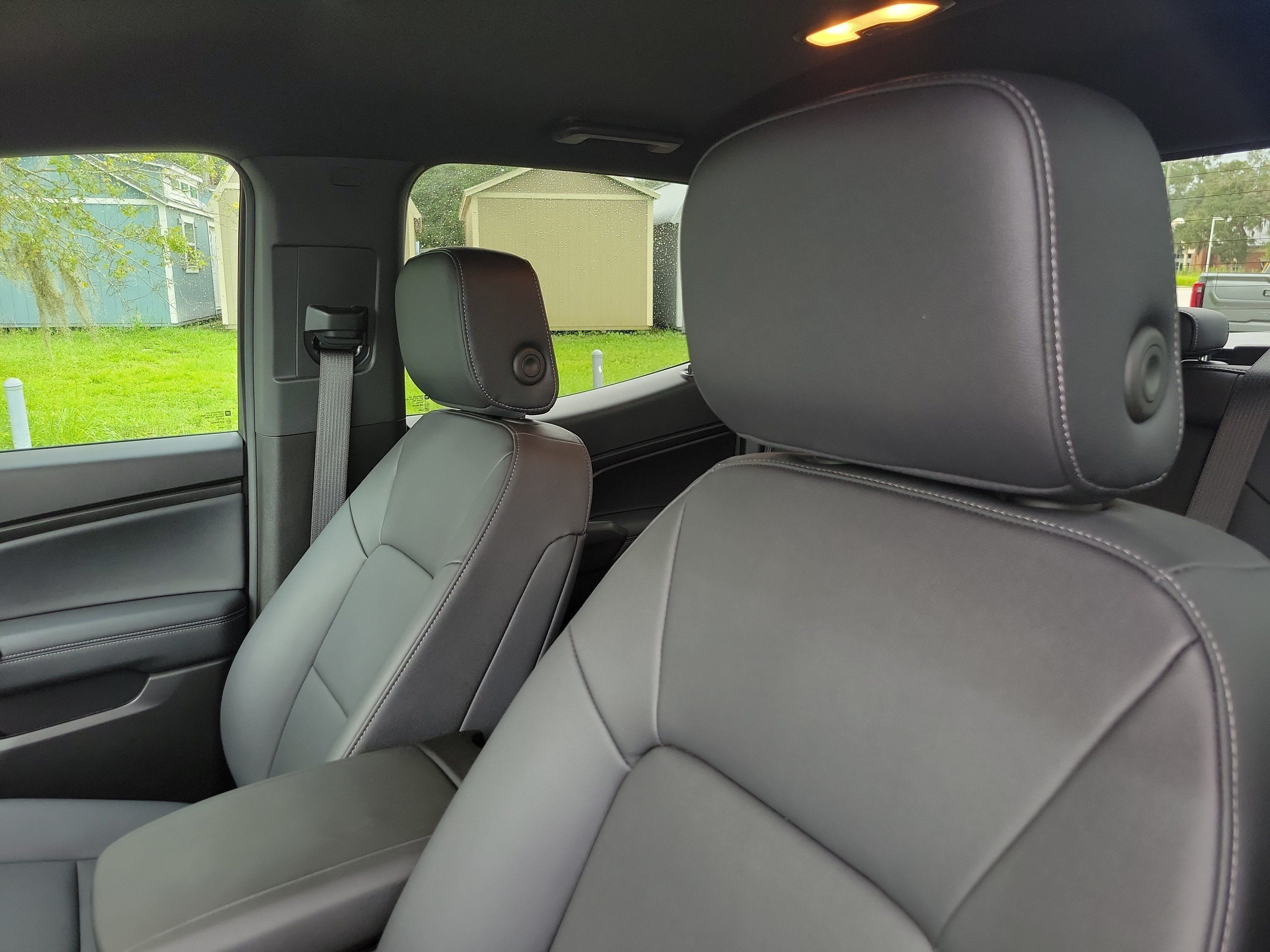 Used 2024 Chevrolet Colorado LT w/ LT Convenience Package III RWD image 9