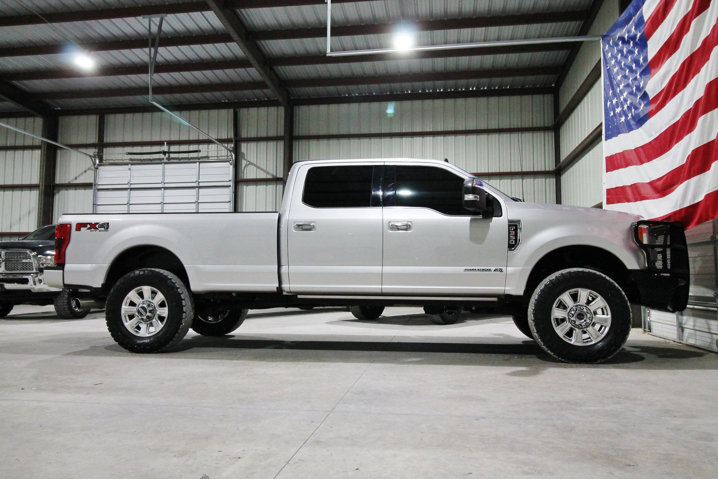 Used 2019 Ford F350 Platinum w/ Platinum Ultimate Package AWD/4WD image 14