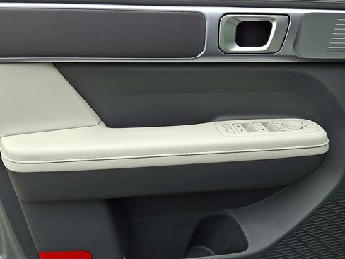 Used 2026 Hyundai Santa Fe SEL FWD image 13