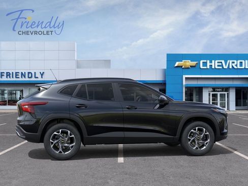 New 2026 Chevrolet Trax LT w/ LT Convenience Package FWD image 5