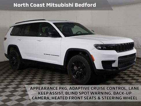 Used 2024 Jeep Grand Cherokee L Laredo AWD/4WD image 1
