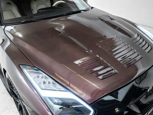 Used 2015 Nissan GT-R Premium AWD/4WD image 17