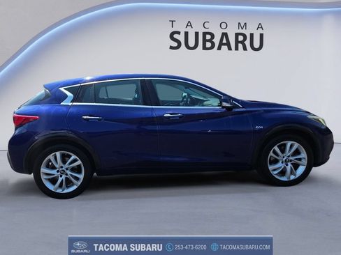Used 2017 INFINITI QX30 FWD image 6