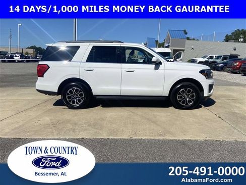 Certified 2024 Ford Expedition XLT image 2