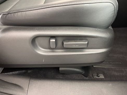 Used 2025 Honda Ridgeline RTL+ image 9