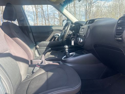 Used 2016 Kia Soul image 17
