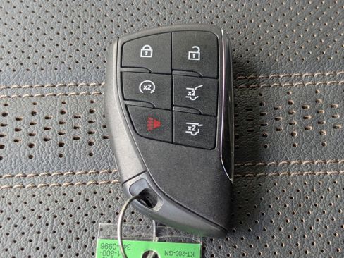 Used 2025 Chevrolet Tahoe High Country RWD image 43