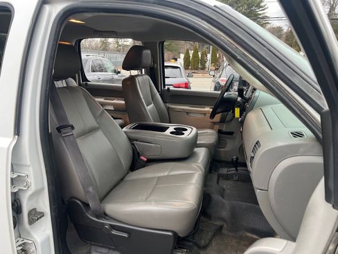 Used 2013 GMC Sierra 2500 W/T w/ Snow Plow Prep Package image 15