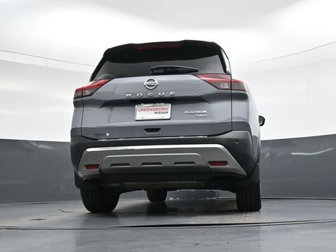 Used 2021 Nissan Rogue Platinum image 36