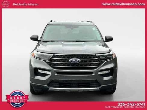 Used 2022 Ford Explorer XLT w/ Equipment Group 202A AWD/4WD image 9