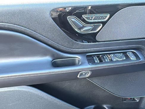 Used 2023 Lincoln Aviator Standard w/ Class IV Trailer Tow Package image 8