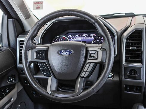 Used 2019 Ford Expedition XLT w/ Equipment Group 202A RWD image 15