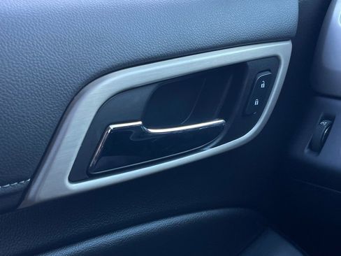 Used 2020 GMC Yukon Denali image 13